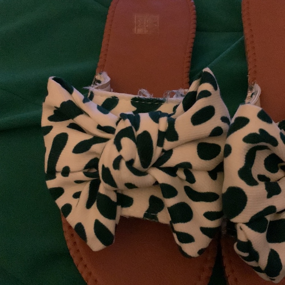 Green And Cream Slides - image 3